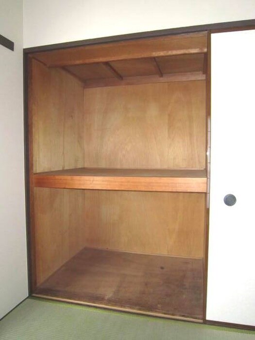 物件内観写真18　(収納)