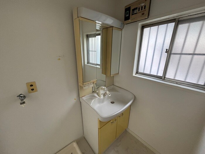 物件内観写真12　(洗面)