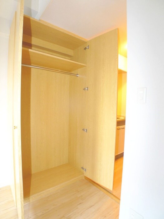 物件内観写真10　(収納)