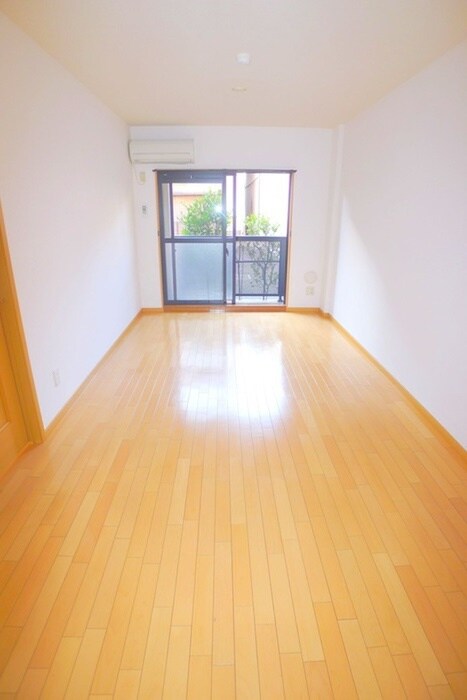 物件内観写真4　(ベランダ・バルコニー)