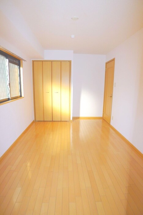 物件内観写真6　(居室)