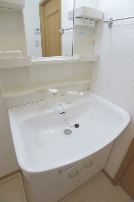 物件内観写真10　(洗面)