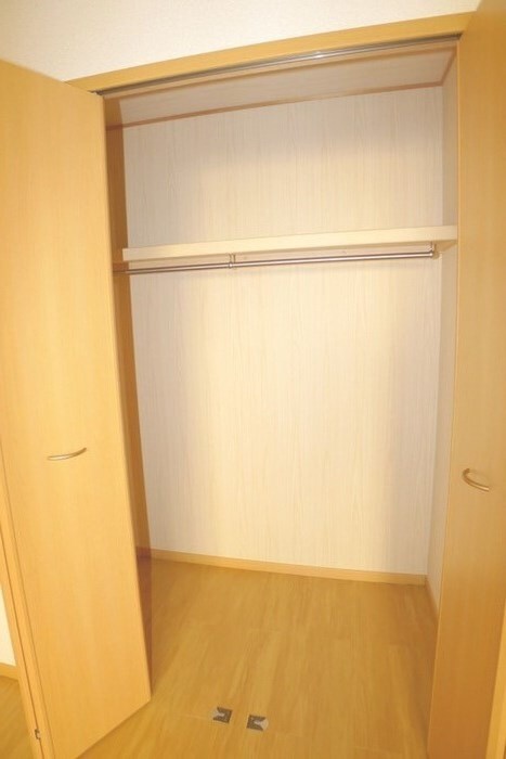 物件内観写真11　(収納)