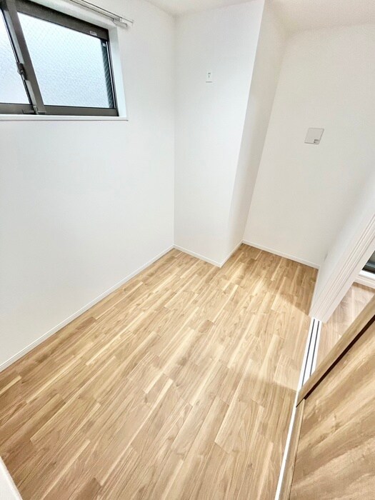 物件内観写真9　(居室)