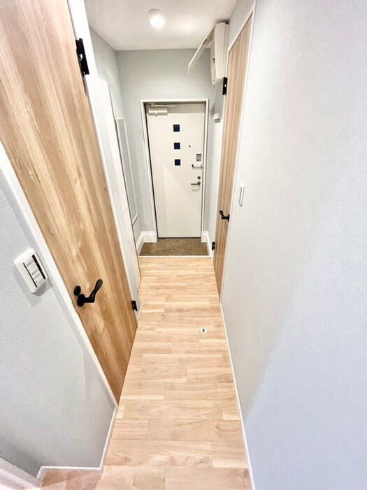 物件内観写真18　(廊下)