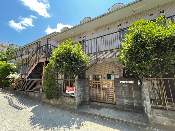 物件外観写真2　(エントランス部分)