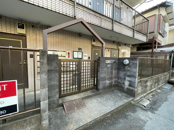 物件外観写真5　(エントランス部分)