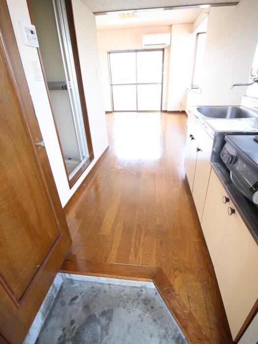 物件内観写真19　(玄関)