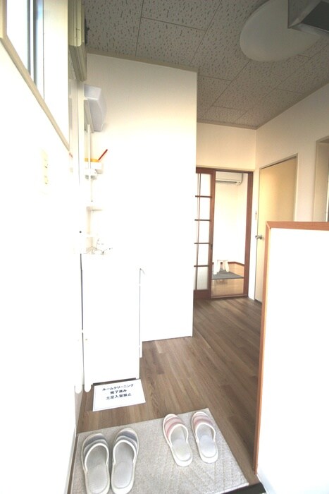 物件内観写真22　(玄関)