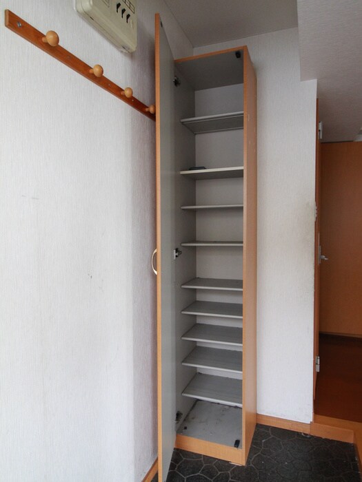 物件内観写真15　(靴箱)
