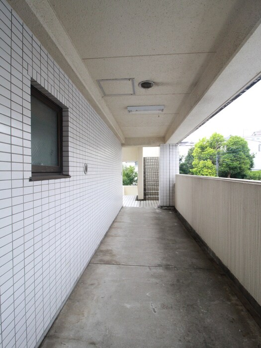 物件内観写真18　(廊下)