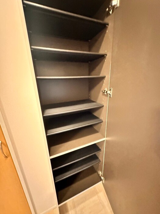 物件内観写真14　(靴箱)