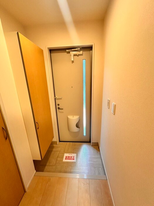 物件内観写真17　(玄関)