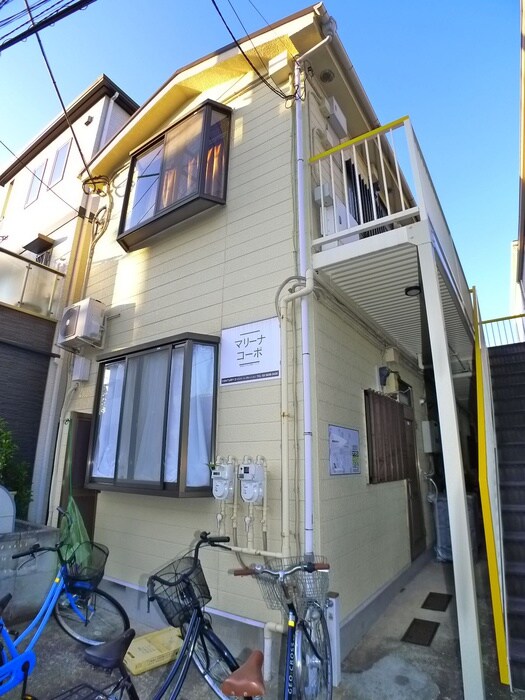 物件外観写真2　(エントランス部分)