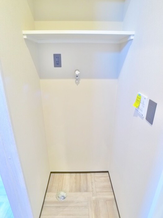 物件内観写真13　(洗濯機置場)