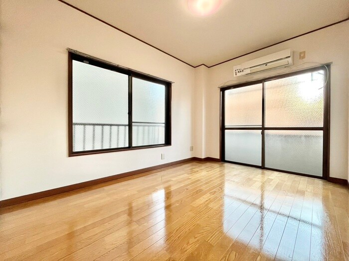 物件内観写真4　(居室)