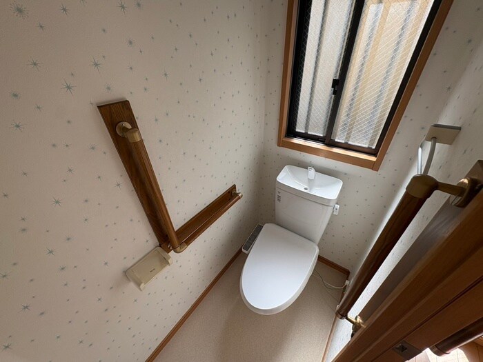 物件内観写真11　(トイレ)