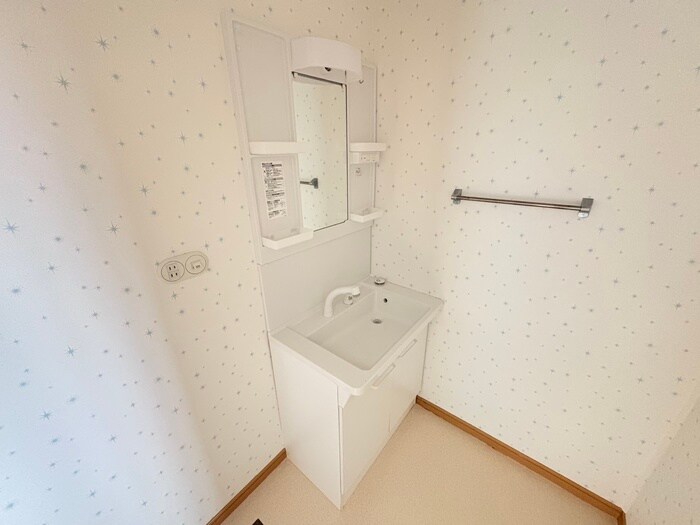 物件内観写真12　(洗面)