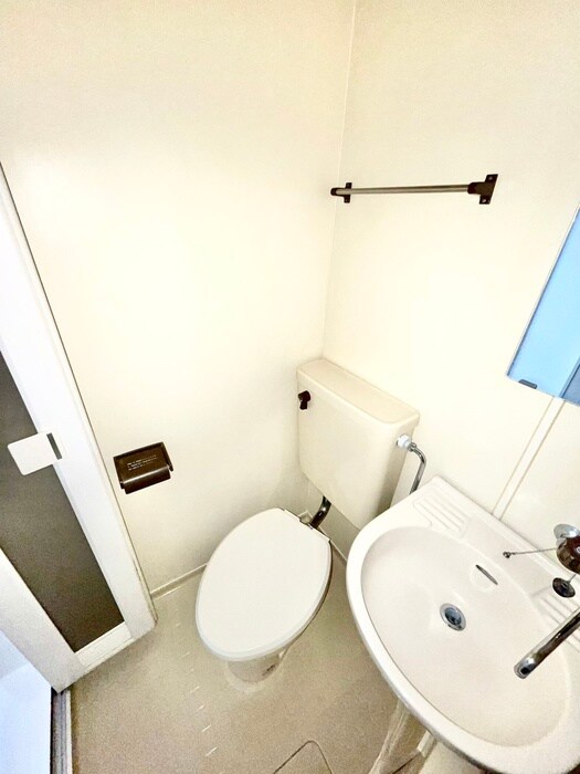 物件内観写真13　(トイレ)