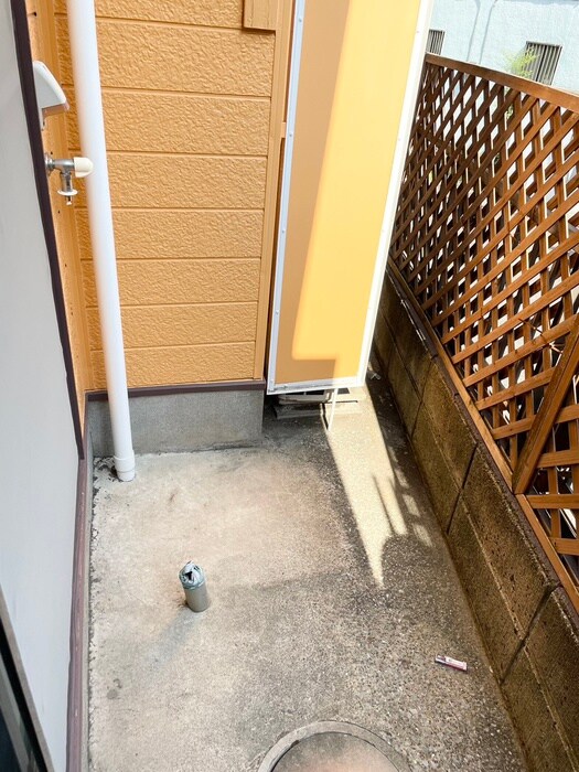 物件内観写真15　(洗濯機置場)