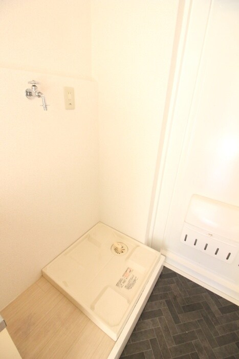 物件内観写真13　(洗濯機置場)