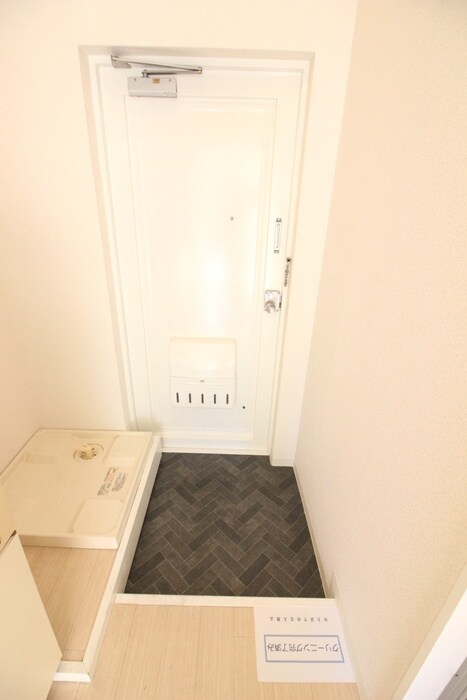 物件内観写真14　(玄関)