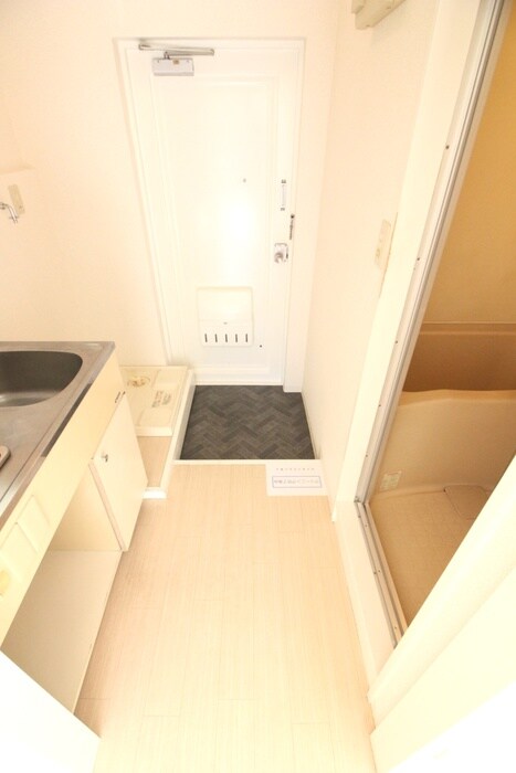 物件内観写真17　(玄関)