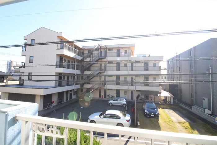 物件内観写真22　(室内からの展望)