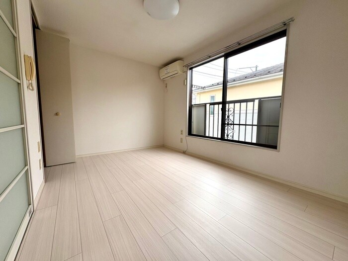 物件内観写真9　(居室)