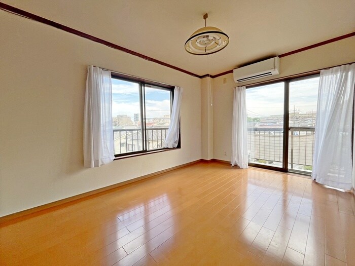 物件内観写真4　(居室)