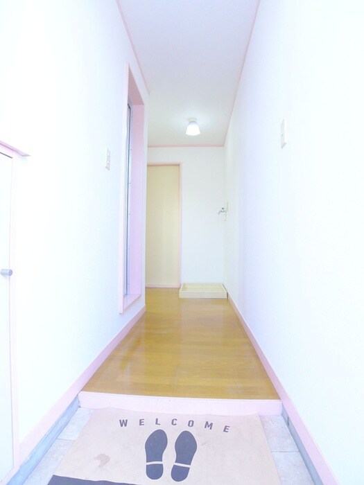 物件内観写真16　(玄関)