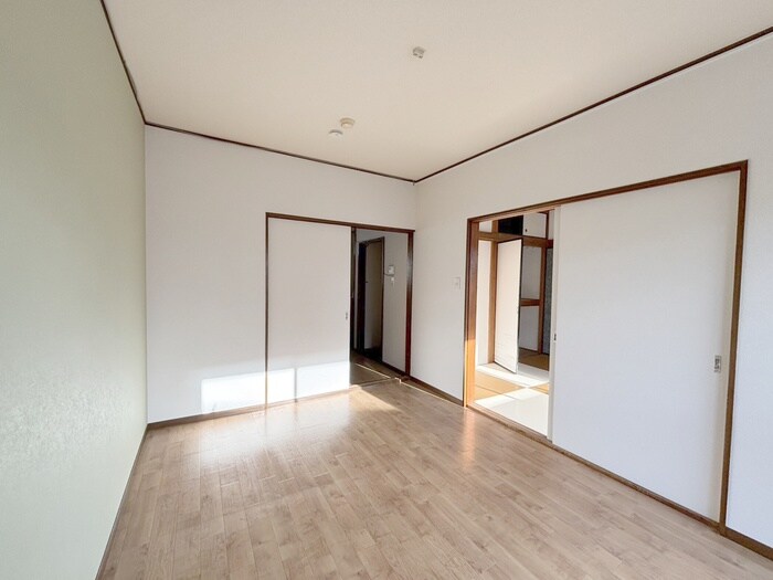 物件内観写真9　(居室)