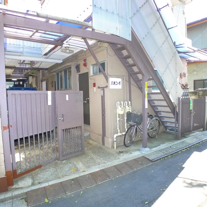 物件外観写真3　(エントランス部分)