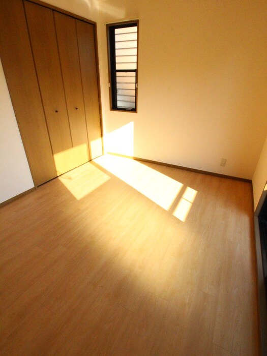 物件内観写真9　(居室)