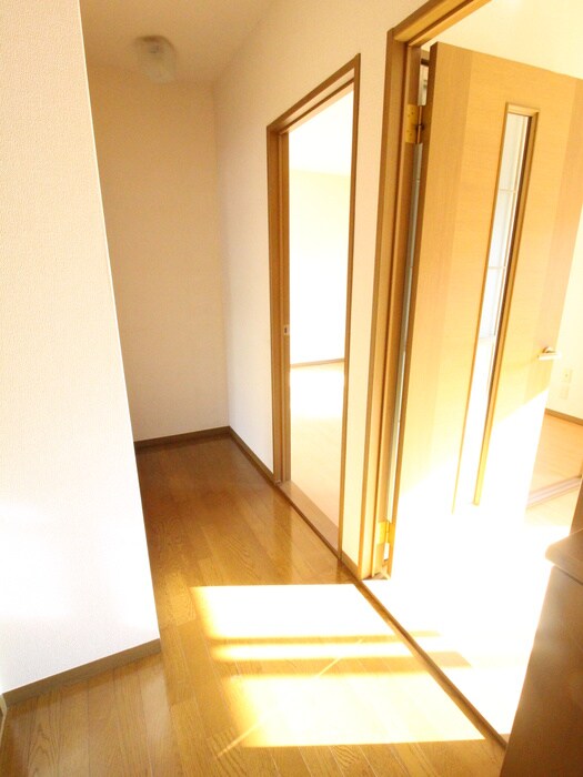 物件内観写真19　(廊下)