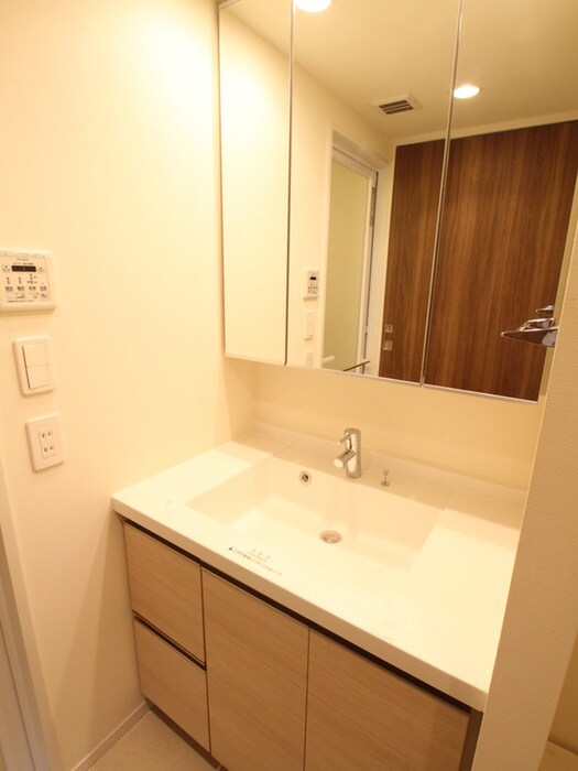 物件内観写真12　(洗面)