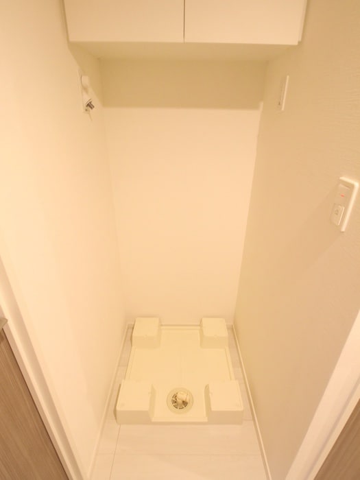 物件内観写真14　(洗濯機置場)