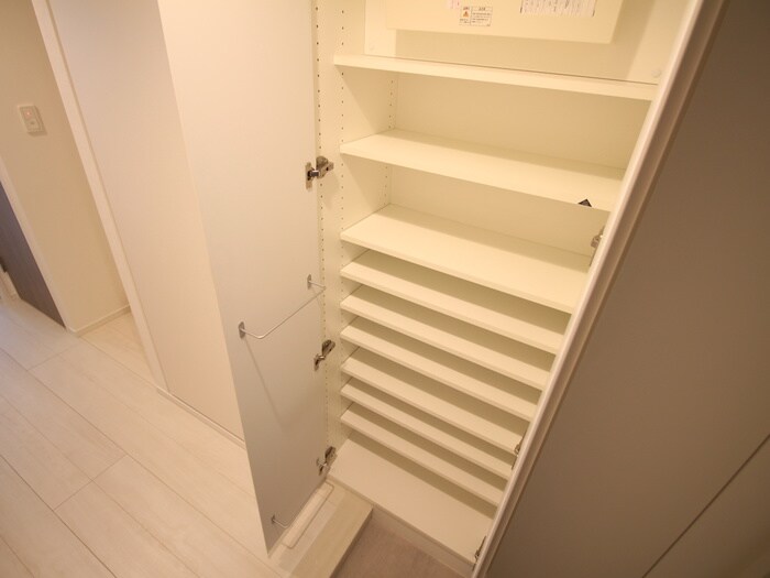 物件内観写真17　(靴箱)