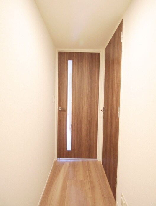 物件内観写真18　(廊下)