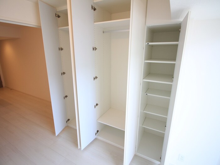 物件内観写真18　(収納)