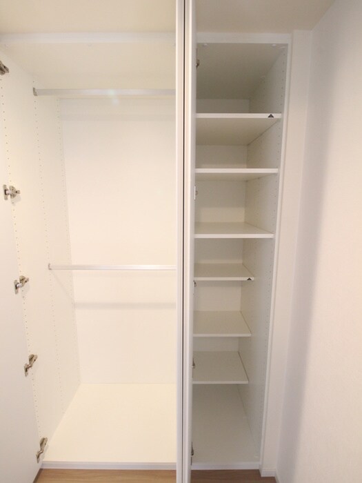 物件内観写真22　(収納)