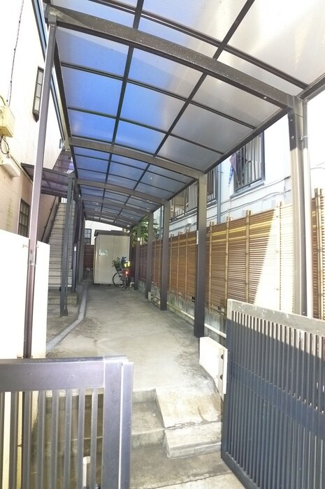 物件外観写真5　(駐車場)