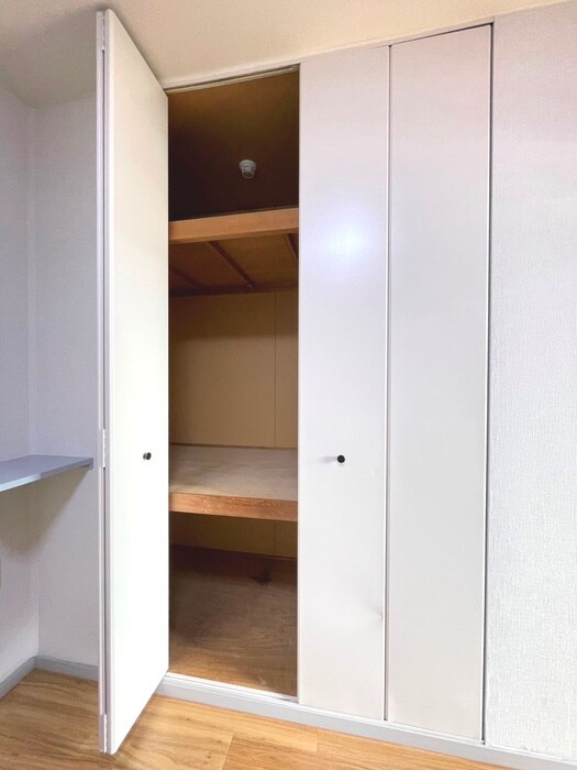 物件内観写真16　(収納)