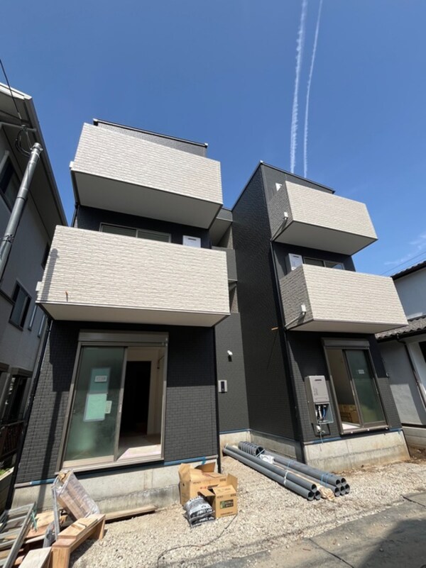 建築中