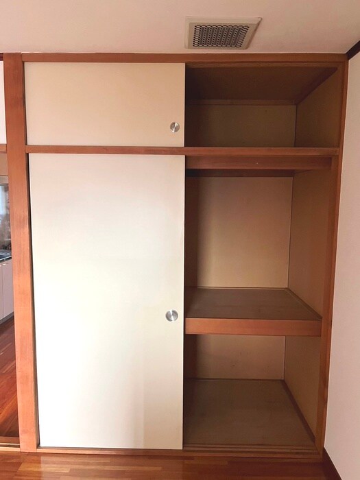 物件内観写真10　(収納)
