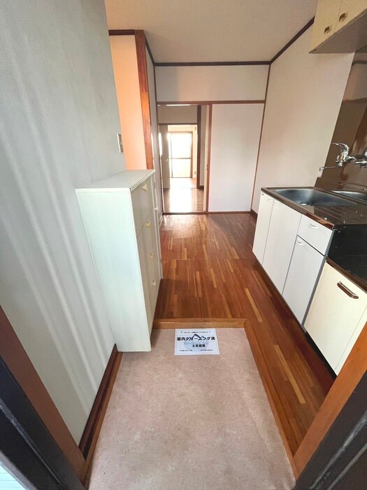 物件内観写真11　(玄関)