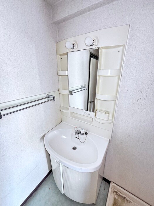 物件内観写真11　(洗面)