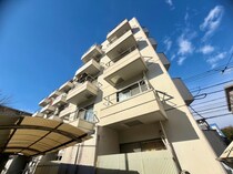 ﾘｳﾞｨｴｰﾙ鶴牧の外観写真