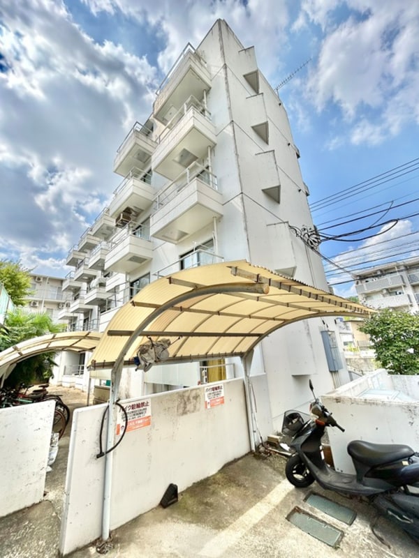 バイク置き場