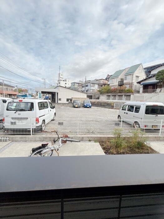 物件内観写真18　(室内からの展望)